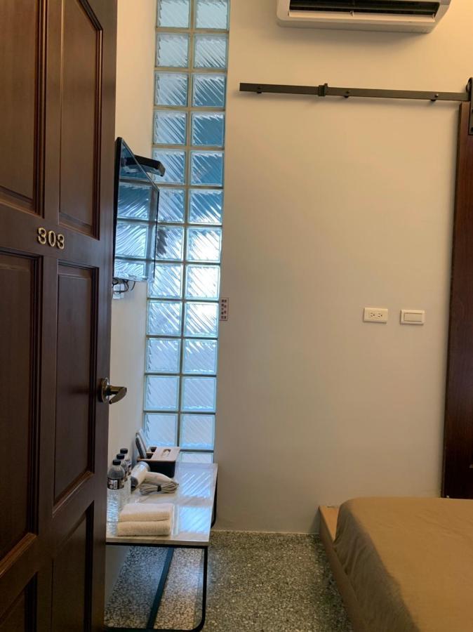 טאינאן Oyaji Guesthouse-依人數床位數計價開放房型 מראה חיצוני תמונה